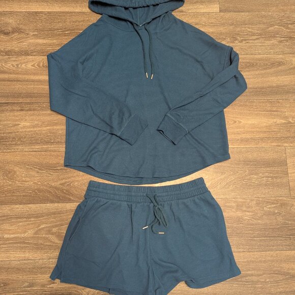 Victoria's Secret Women's Hoodie and Shorts Set - Picture 1 of 6